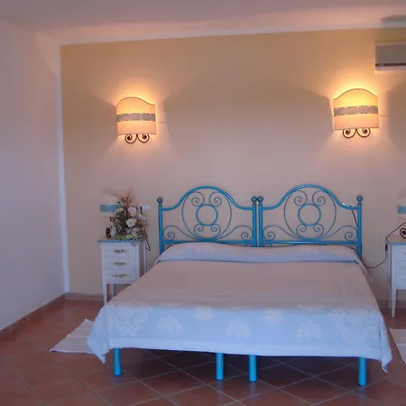 Hotel Valkarana Country Relais (Adults Only) Sant'Antonio di Gallura Extérieur photo