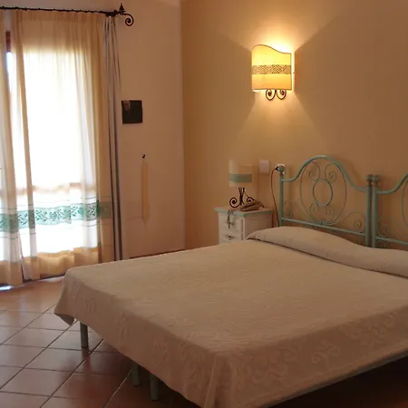Hotel Valkarana Country Relais (Adults Only) Sant'Antonio di Gallura Extérieur photo